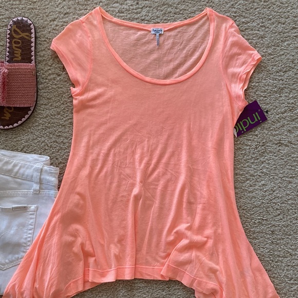 Splendid Short Sleeve Handkerchief Hem Tee - Picture 2 of 6